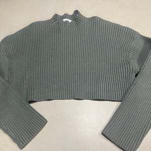 Anthropologie Mable Women's Size Small Ribbed olive green/blue Cropped Sweater